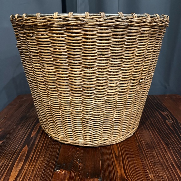 Wired Wicker Basket - Picture 4 of 10
